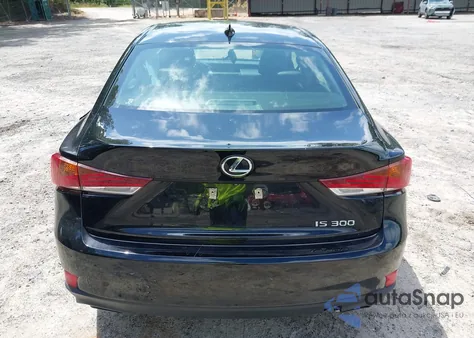 2019 Lexus Is 300 z USA, uszkodzony, nr VIN JTHBA1D23K5096198